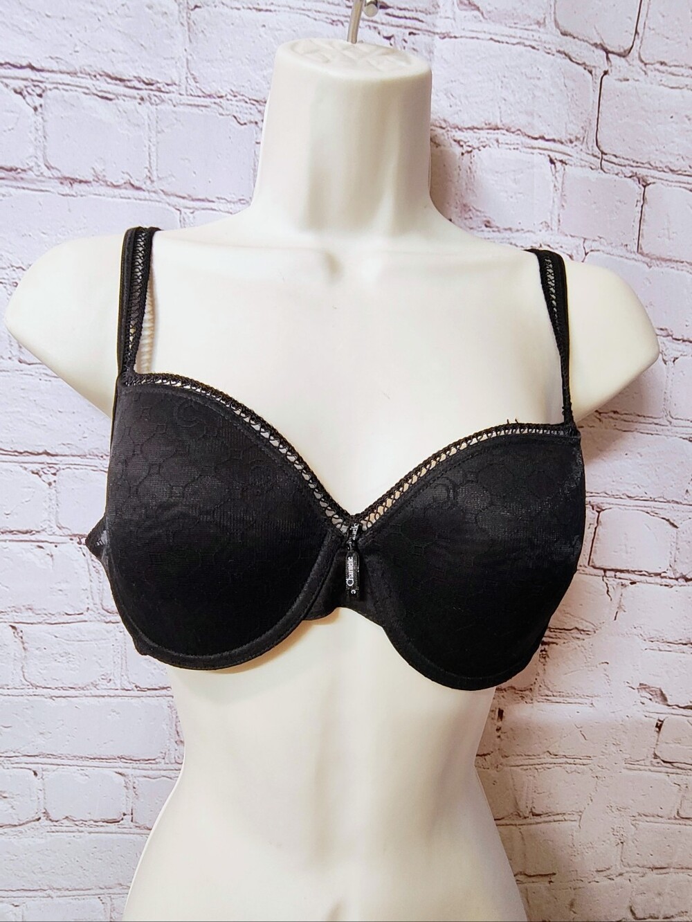 Chantelle Black Lace Lightly Lined Underwire Bra Jacquard Pattern 34C